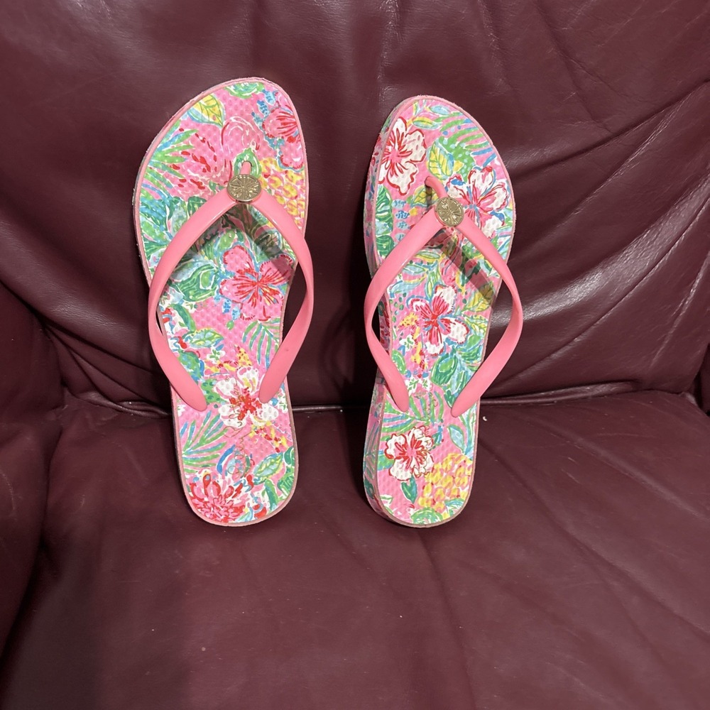 Lilly Pulitzer Pink Green Floral Pattern Beach Flip Flops Size 8